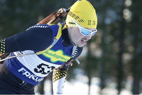 Oskar Brandt ute i skidspåret
